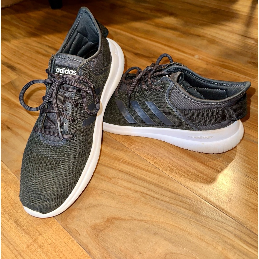 GUC! Adidas cloudfoam sneakers, size 8 1/2!